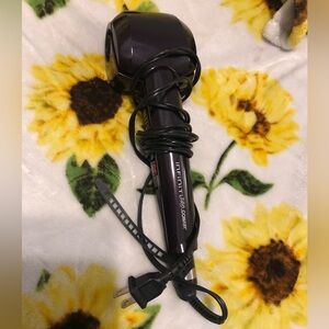 Conair Infiniti Pro curling tool